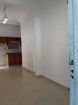 Muy cómodo PH de dos dormitorios en Planta Baja al frente en Virreyes. foto 2