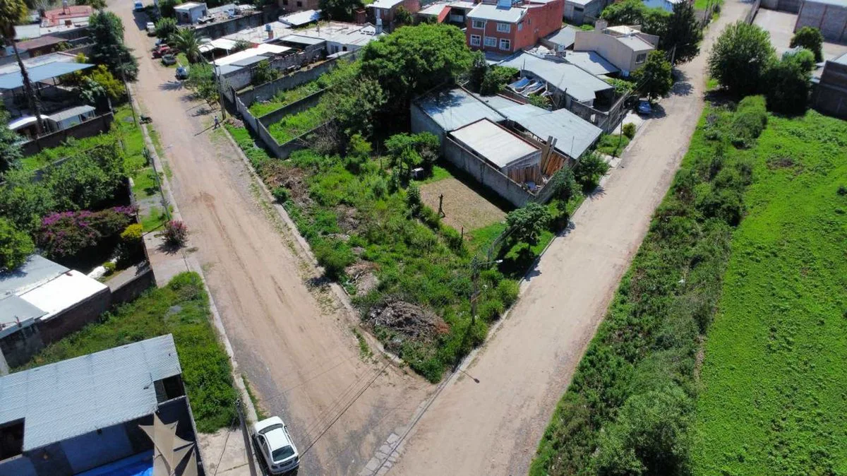 VENTA TERRENO ESQUINA 202,84 M2 EL ARENAL foto 2