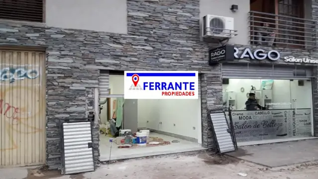 ALQUILER DE LOCAL CENTRICO EN BURZACO. A 1 CDRA DE LA ESTACION Y A MTS. DE CALLE ALSINA