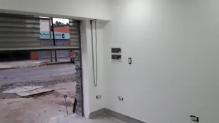 ALQUILER DE LOCAL CENTRICO EN BURZACO. A 1 CDRA DE LA ESTACION Y A MTS. DE CALLE ALSINA foto 4