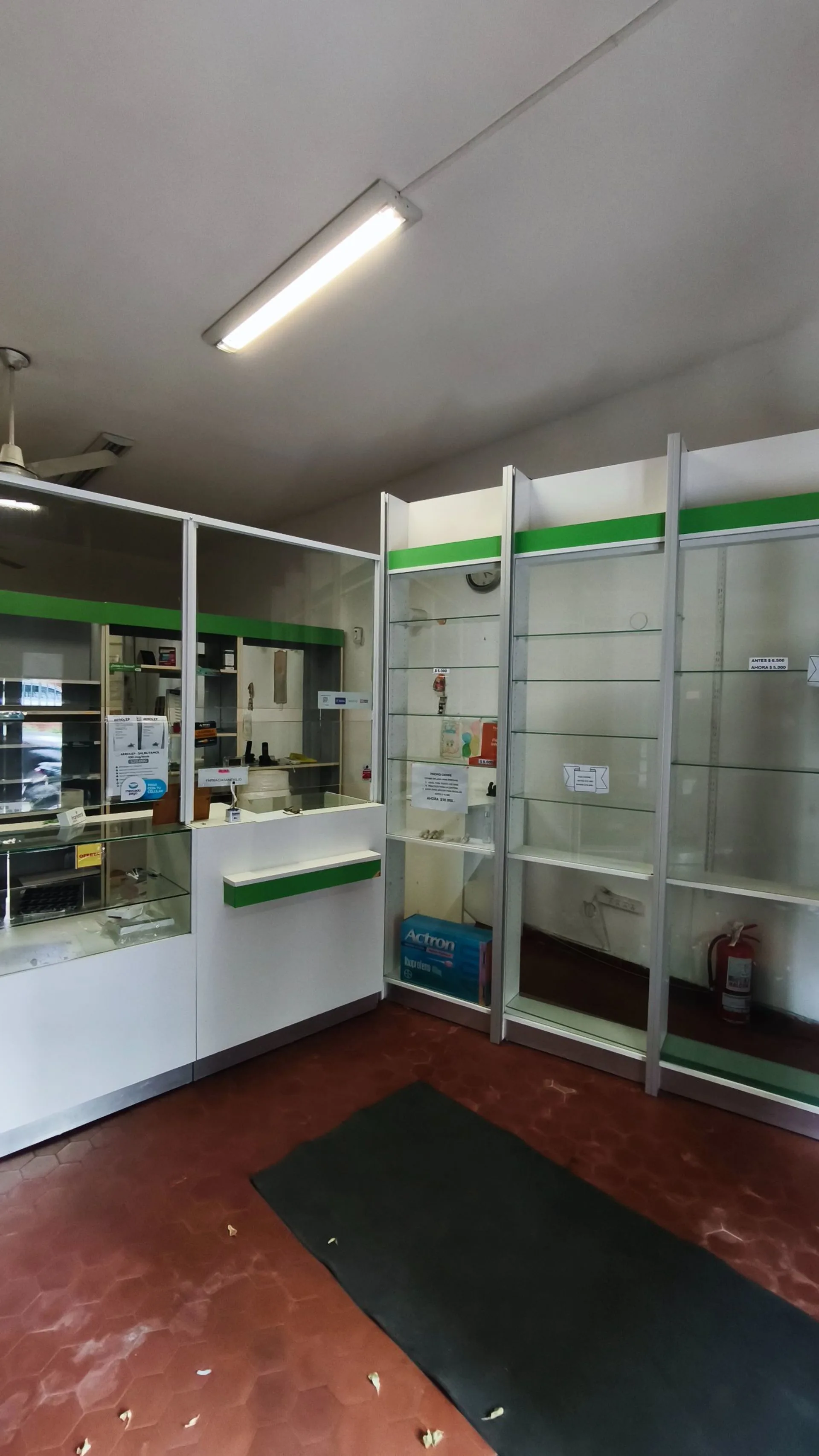 VENTA LOCAL comercial en San Telmo a reciclar foto 3