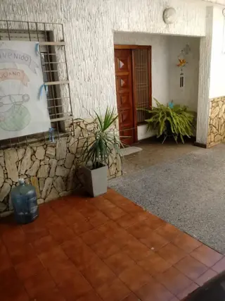 2 LOCALES S/AVENIDA CON 2 CASAS. IDEAL INVERSION Y 2 FAMILIAS foto 3