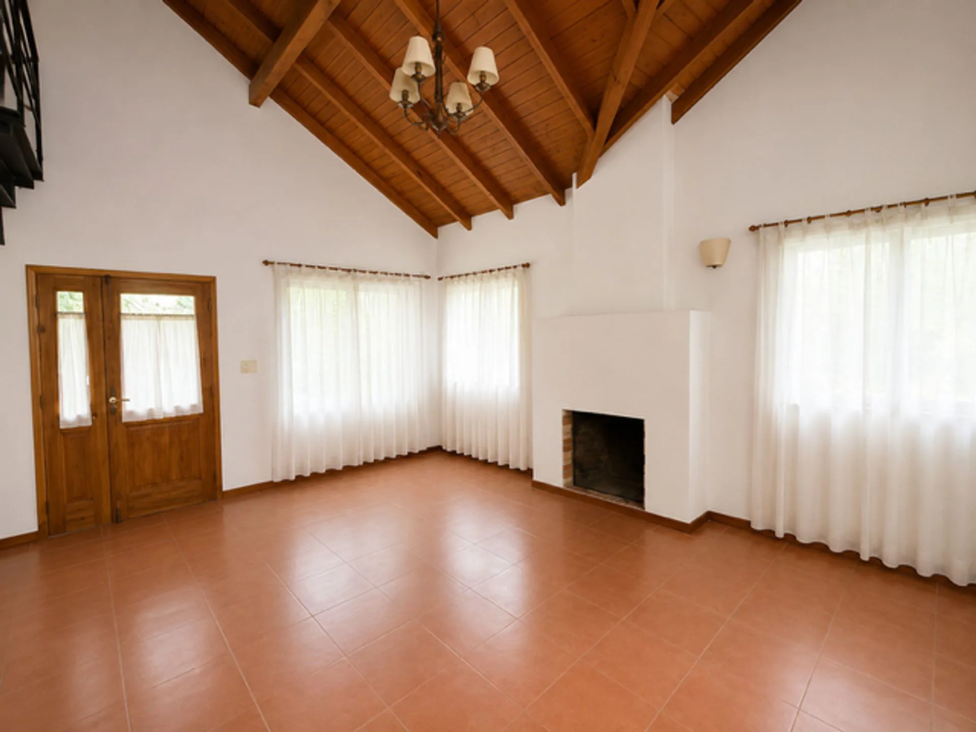 SE ALQUILA CASA BARRIO EL LAUQUEN CON PISCINA foto 5