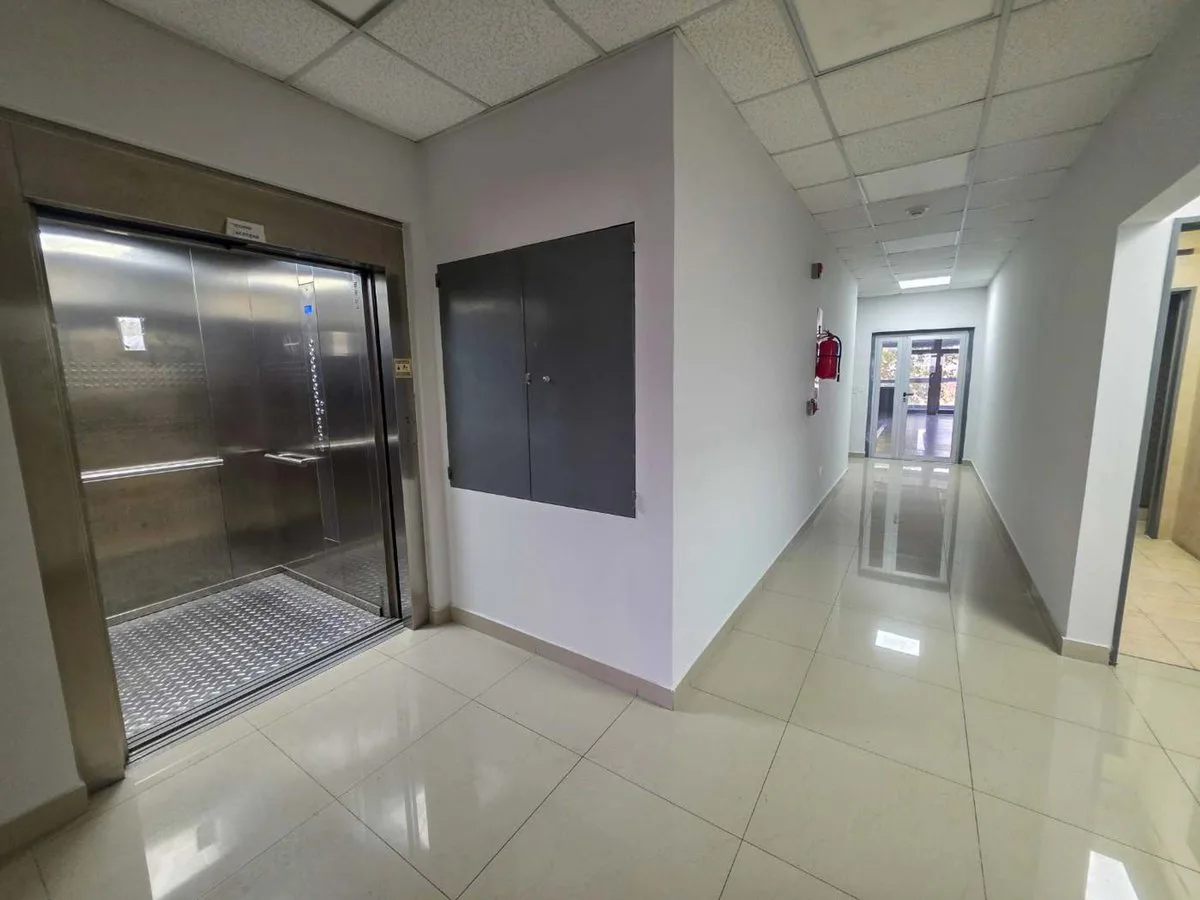 ALQUILER OFICINAS - Edificio Corporativo 110 m² foto 5