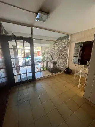 VENTA - DEPARTAMENTO 3 AMBIENTES - AL FRENTE CON BALCON foto 2