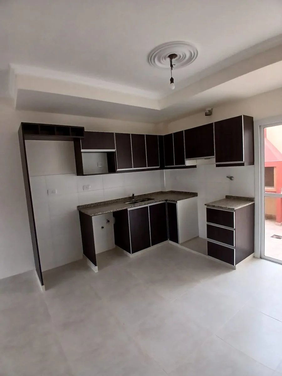 VENTA DE DEPARTAMENTO EN GUYMALLEN foto 5