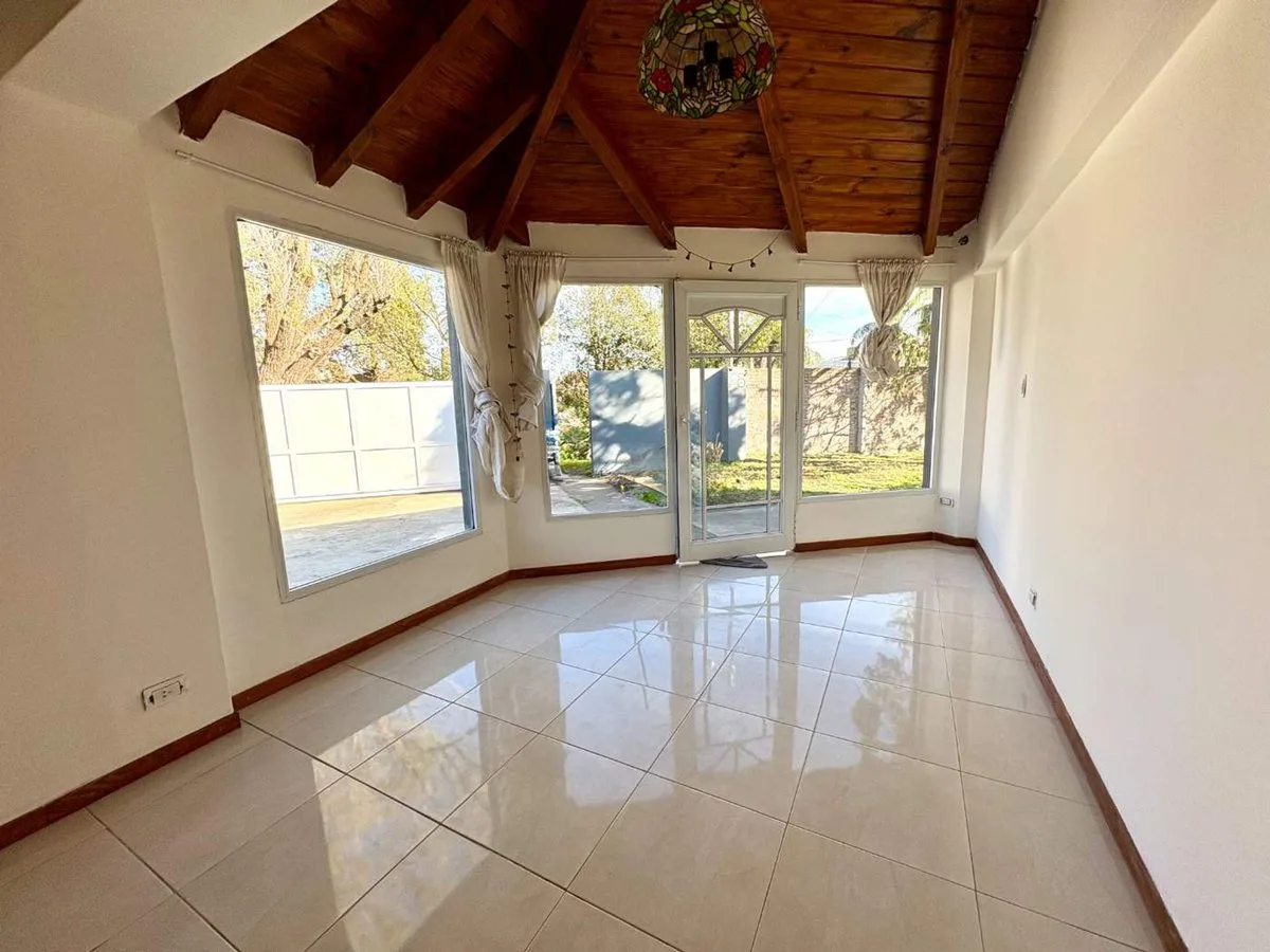 VENTA CASA EN FUNES 4 DORMITORIOS 920m² TERRENO foto 5