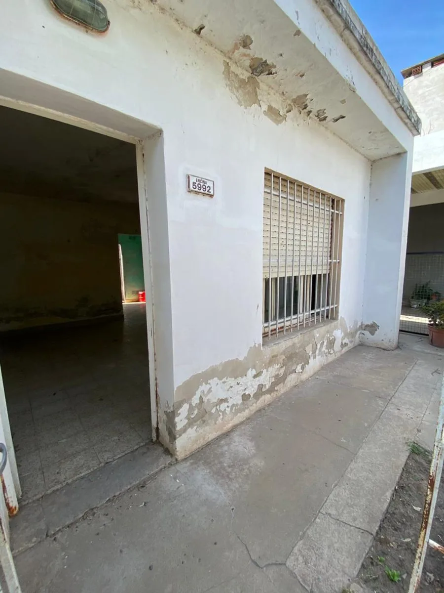 VENTA DE CASA TRES AMBIENTES foto 2
