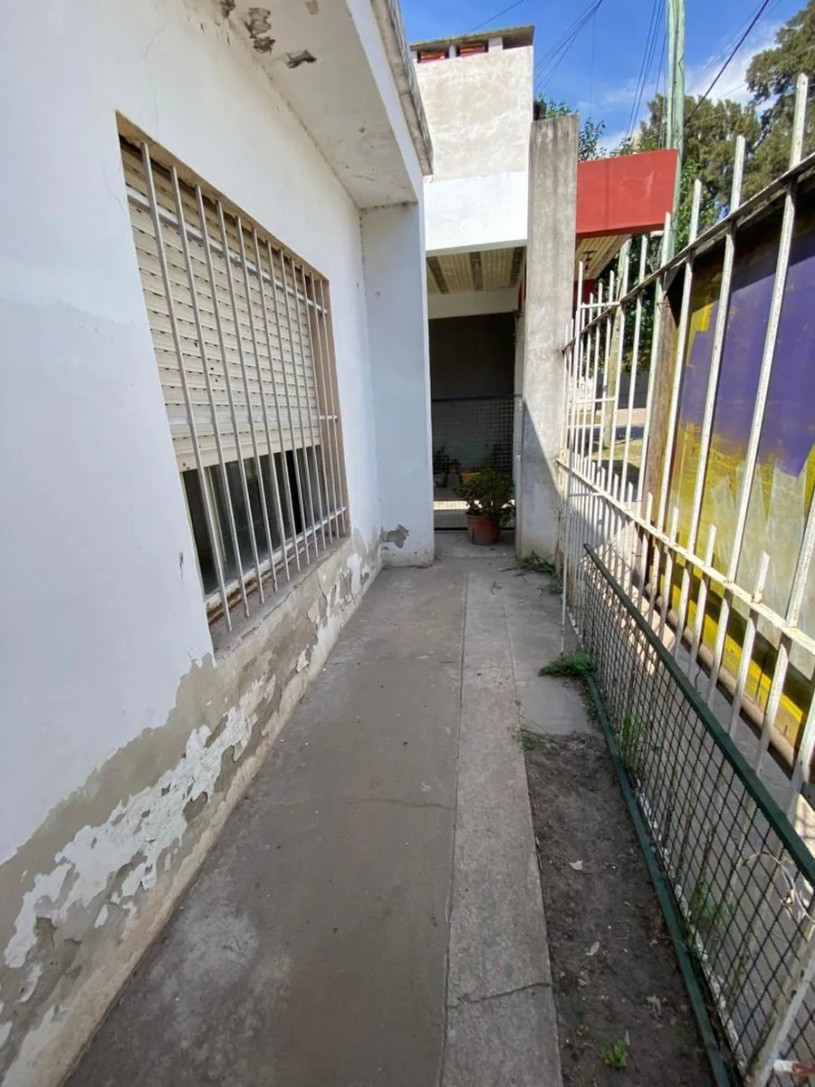 VENTA DE CASA TRES AMBIENTES foto 3