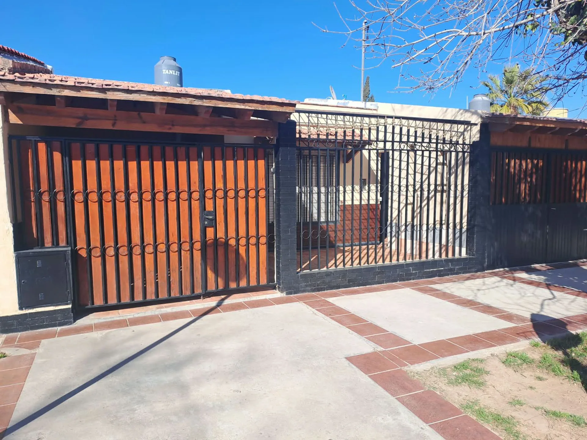 CASA EN VENTA 3 DORMITORIOS LAS HERAS APTO CRÉDITO foto 2