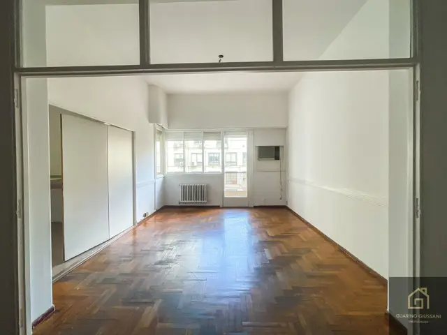 Muy lindo departamento de 4 ambientes super espacioso y luminoso en el barrio de San Telmo