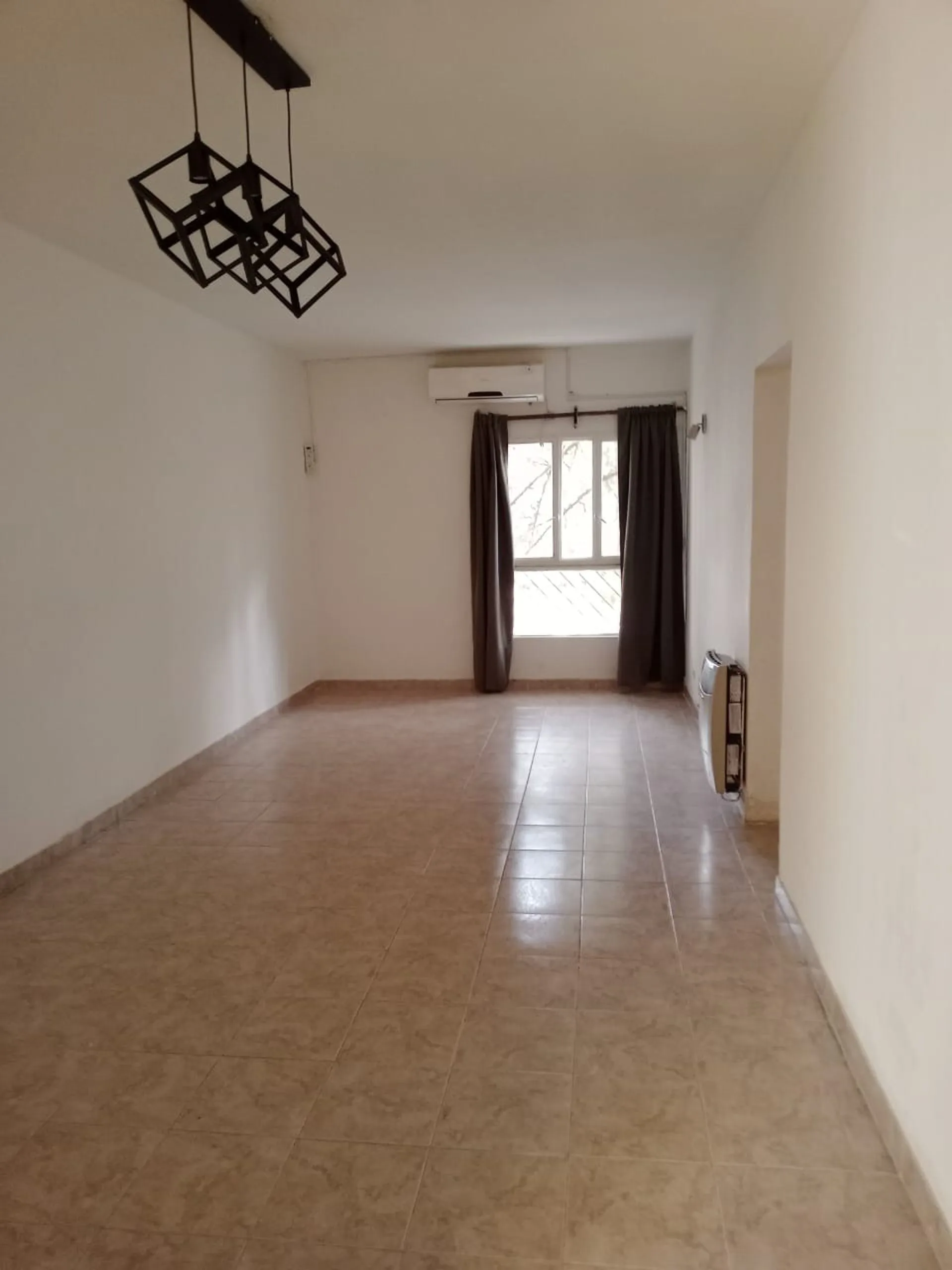 Departamento en venta 3 dormitorios, centro de Nqn foto 3