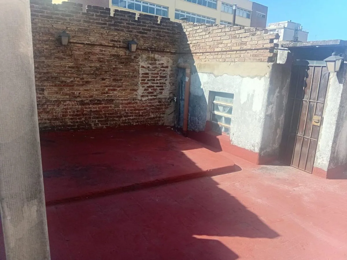 ¡IDEAL! PH 3AMB PB TERRAZA - PATIO - A REFACCIONAR foto 3