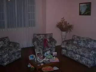 Casa de Estilo Ingles , Quincho, cochera , terraza, jardín, Balcon, sótano, dependencia. foto 2