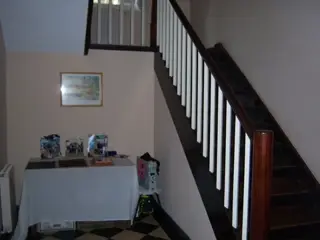 Casa de Estilo Ingles , Quincho, cochera , terraza, jardín, Balcon, sótano, dependencia. foto 4