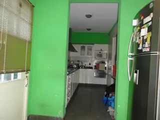 Casa de Estilo Ingles , Quincho, cochera , terraza, jardín, Balcon, sótano, dependencia. foto 5