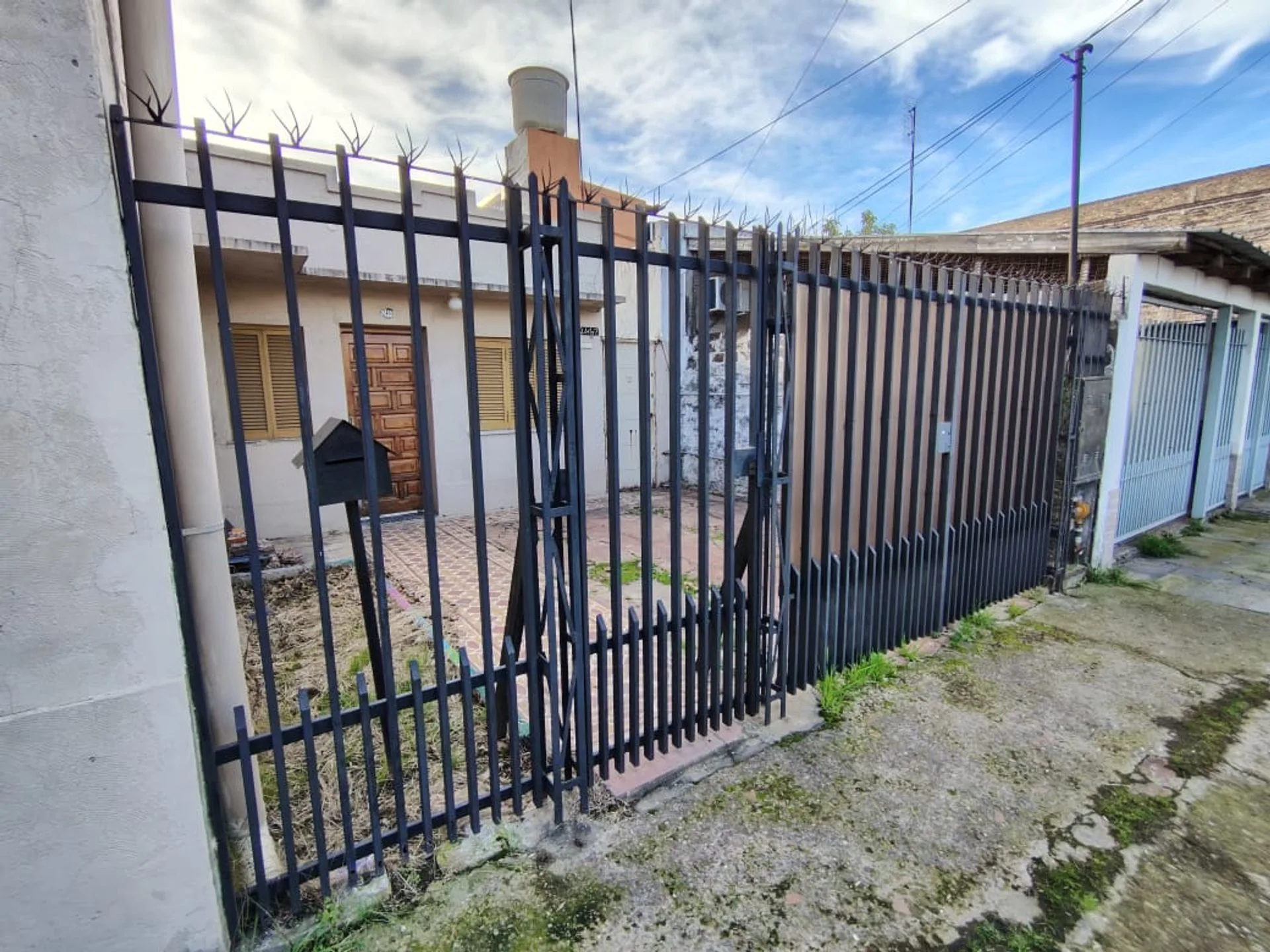 VENTA CASA 4 AMBIENTES A RECILAR LANUS OESTE foto 2