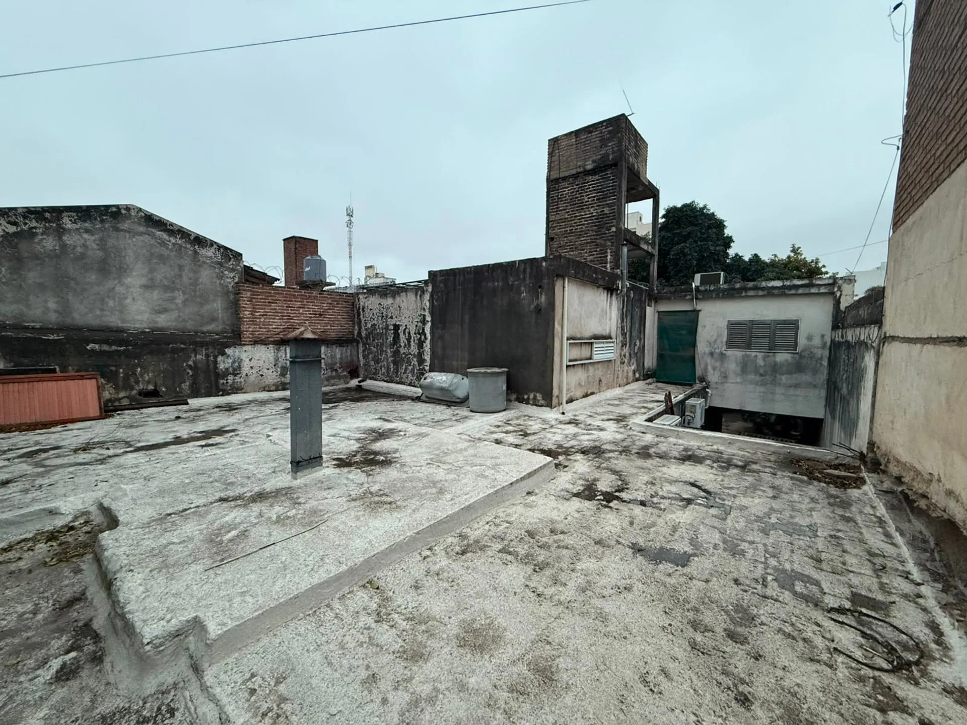 VENTA CASA CON IMPORTANTE TERRENO EN ALTA CORDOBA foto 4
