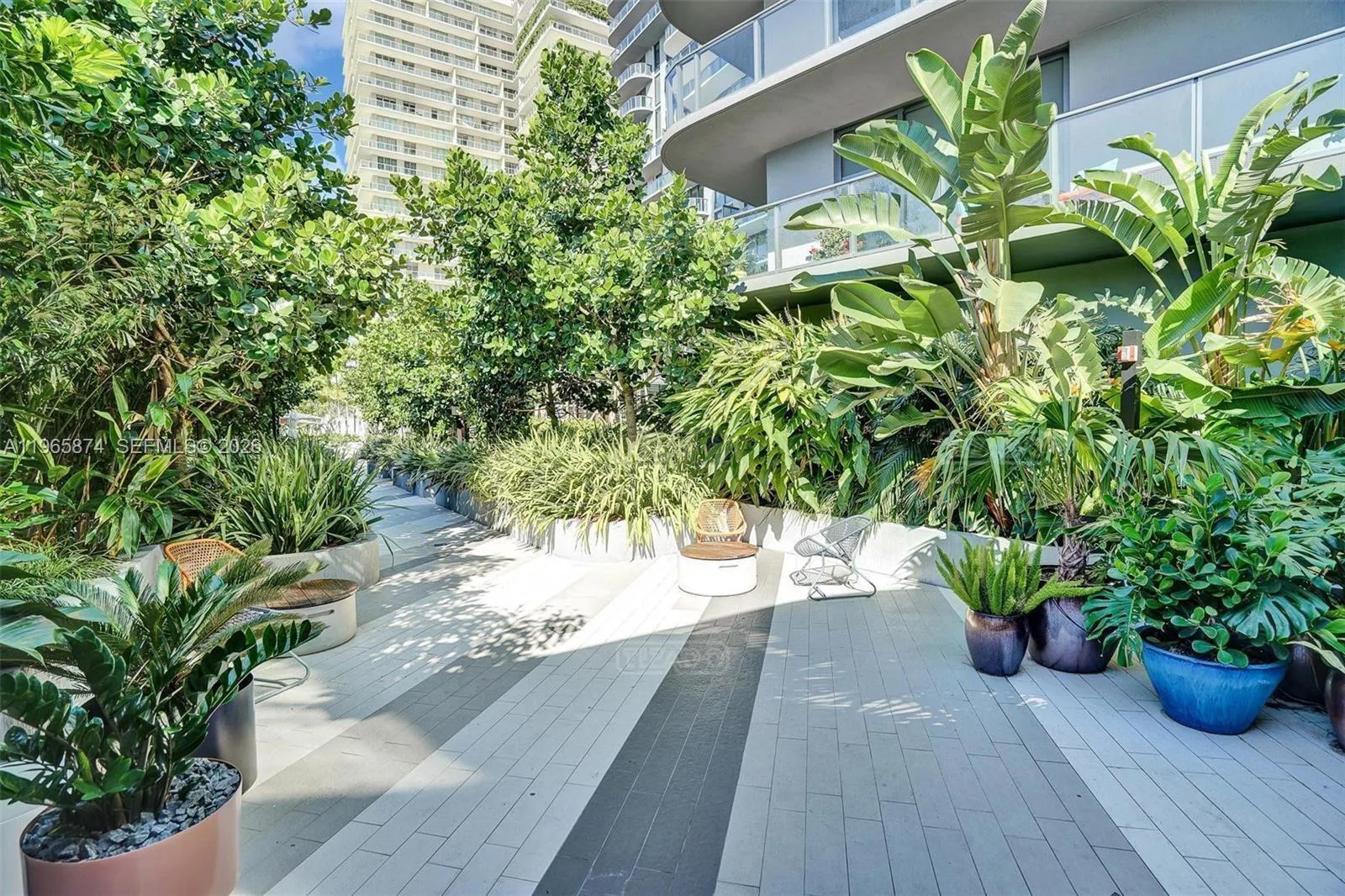 121 NE 34th St #2205 100 foto 4