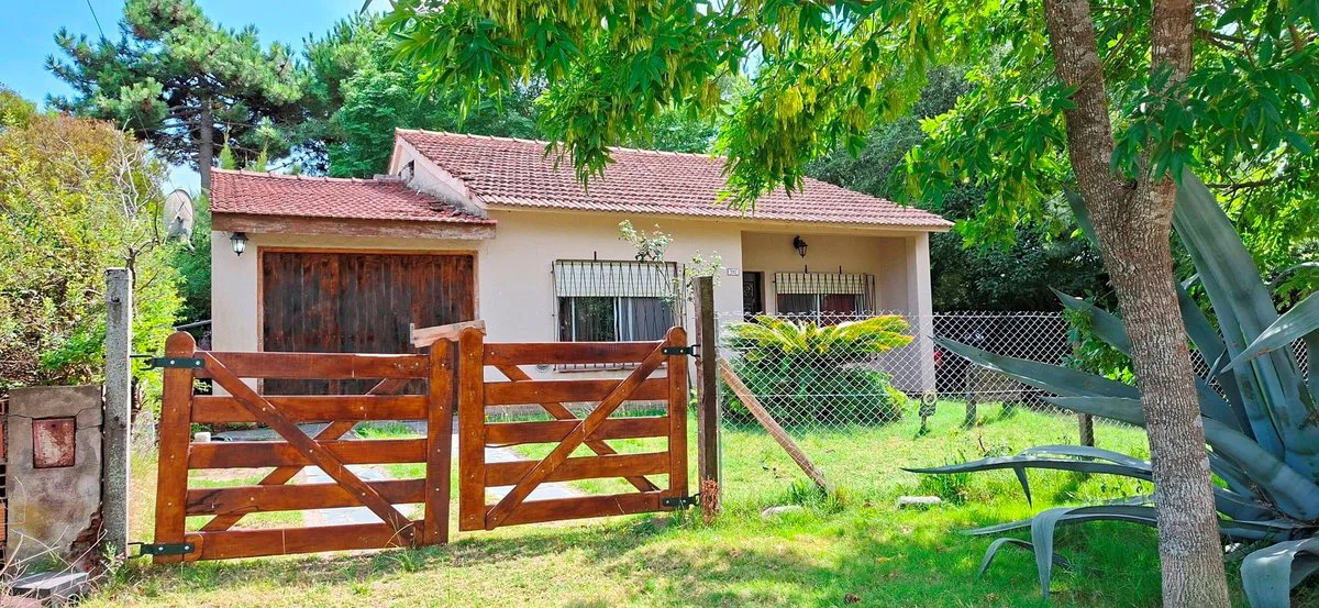 Casa 5 ambientes en Venta Pinamar Gas Natural. foto 2