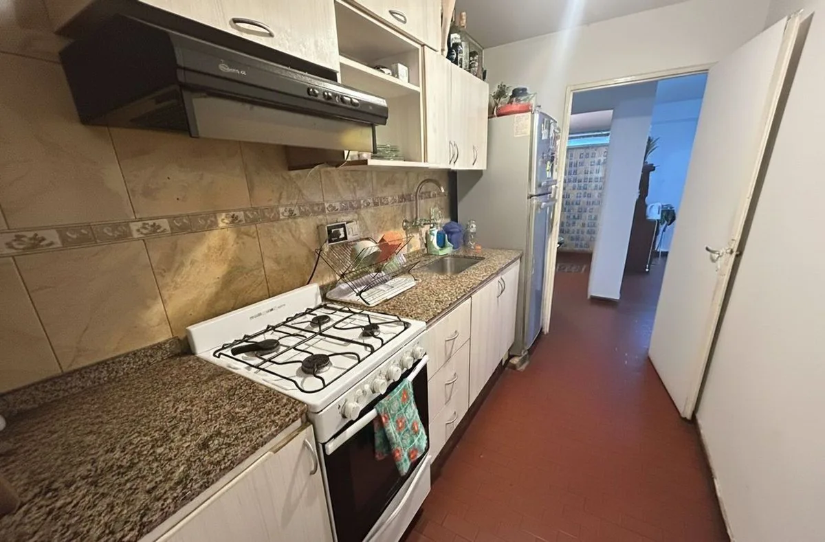 DEPARTAMENTO EN VENTA 2 DORMITORIOS ALBERDI Y ROCA foto 5