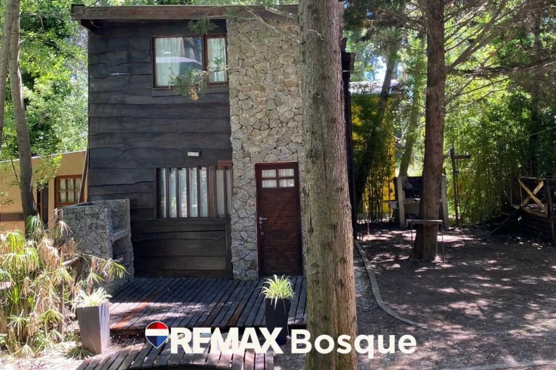 Venta Complejo de 6 cabañas Mar Azul