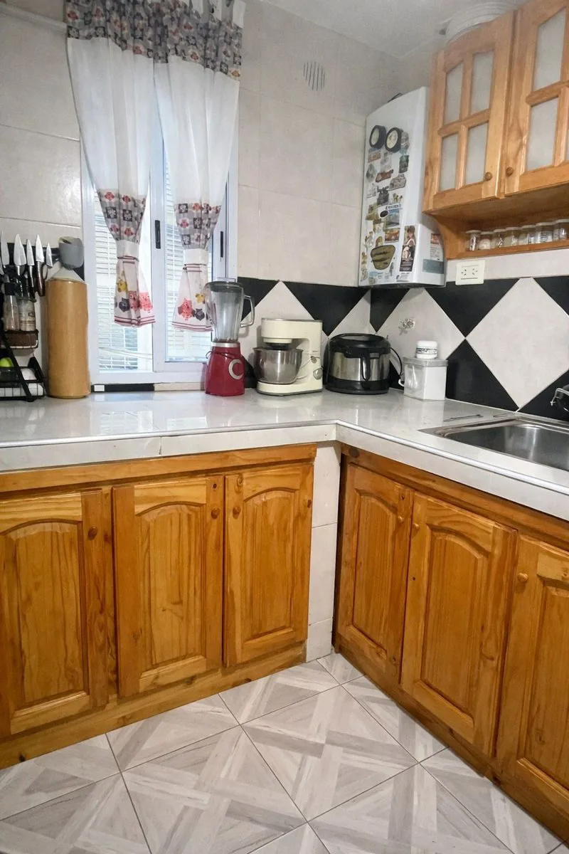 DEPTO 5 AMBIENTES EN VENTA,BARRIO PIEDRABUENA foto 3