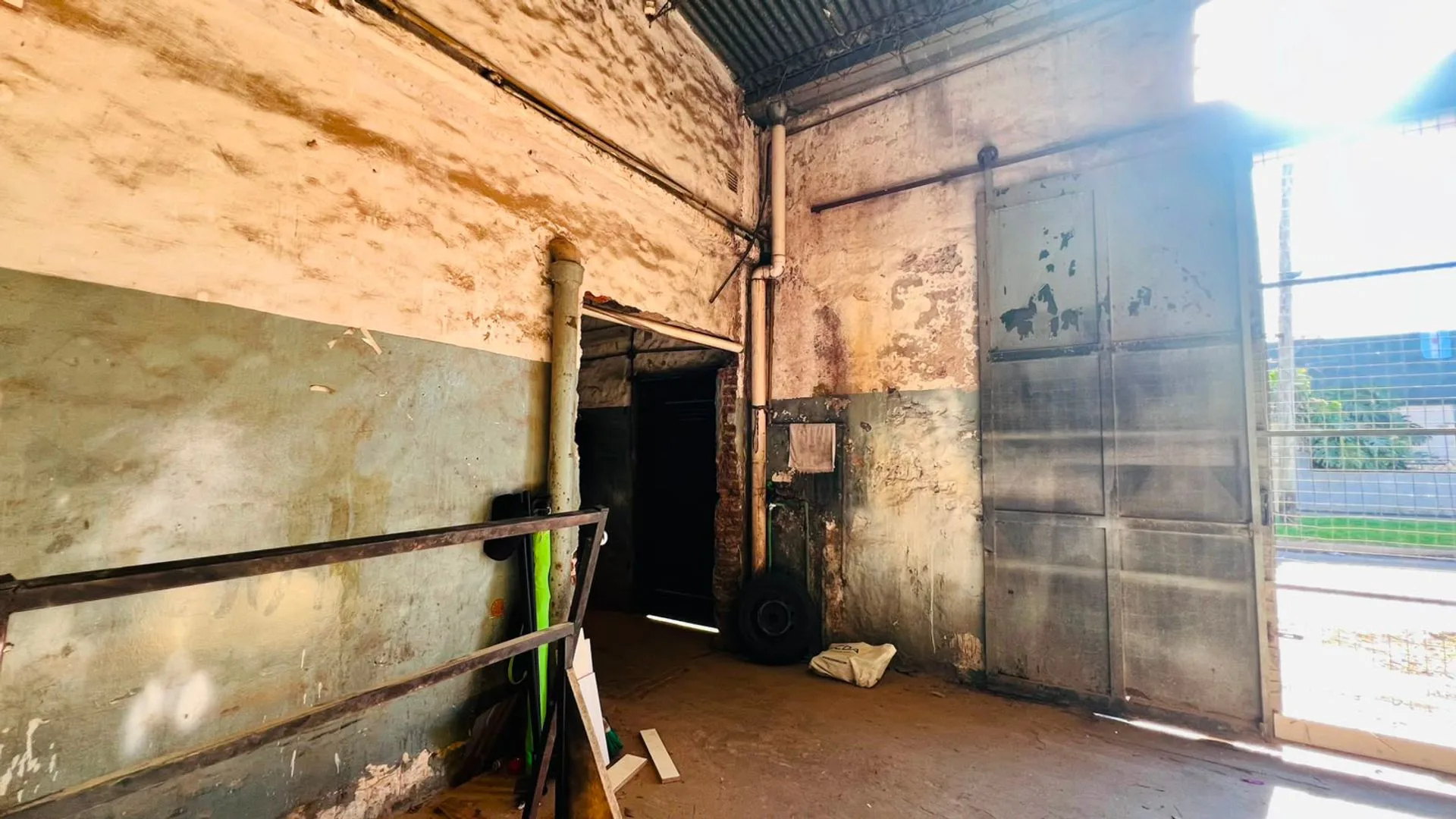 VENTA GALPON DEPOSITO JOSE LEON SUAREZ OPORTUNIDAD foto 4