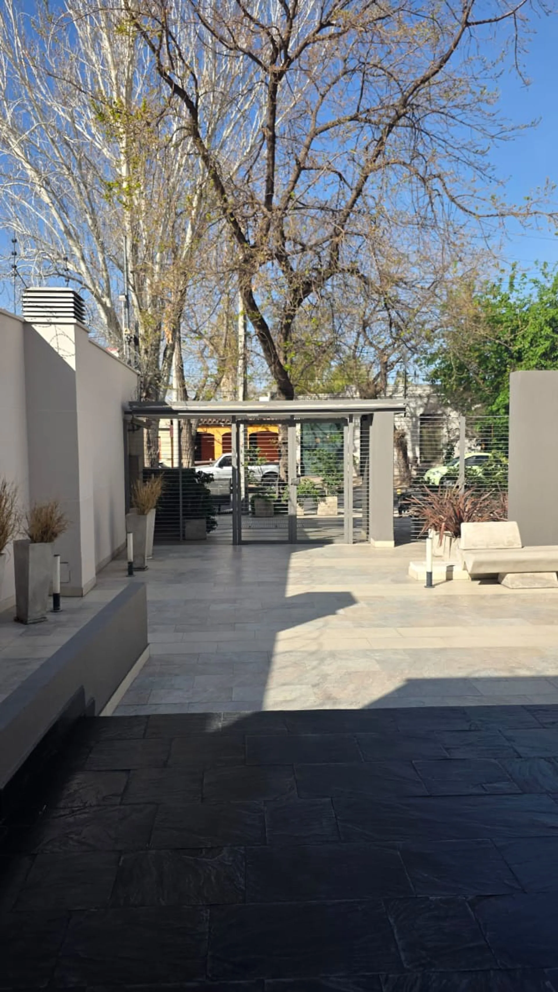 EXCELENTE DEPARTAMENTO EN ALQUILER CALLE BELTRAN foto 3