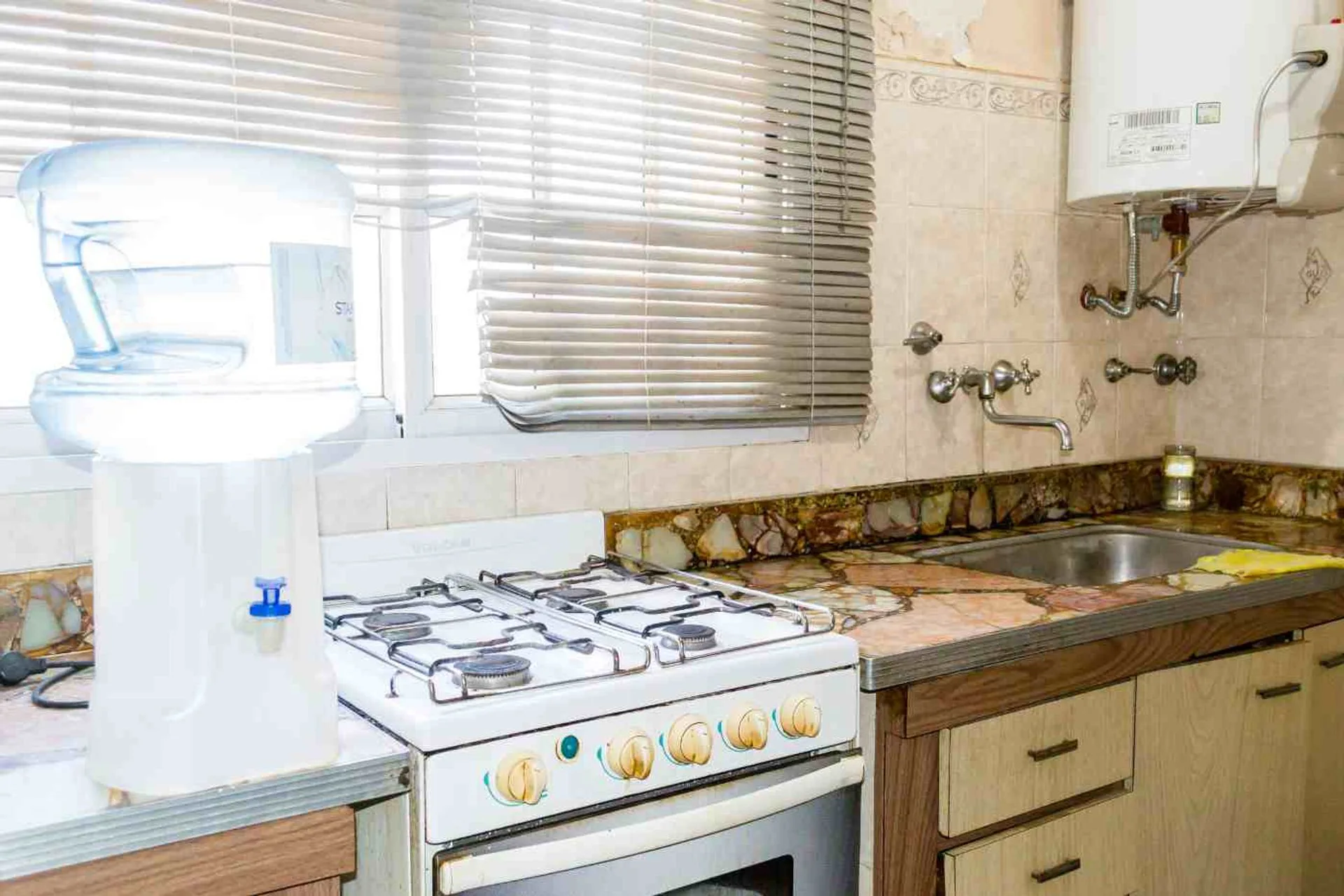 VENTA DE CASA DE 5 AMB CON COCHERA JARDIN Y PILETA foto 5