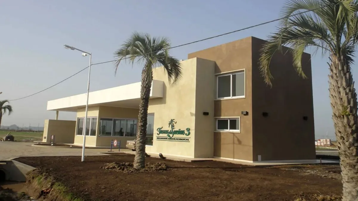 VENTA CASA DE 3 DORMITORIOS EN TIERRA DE SUEÑOS 3 foto 2
