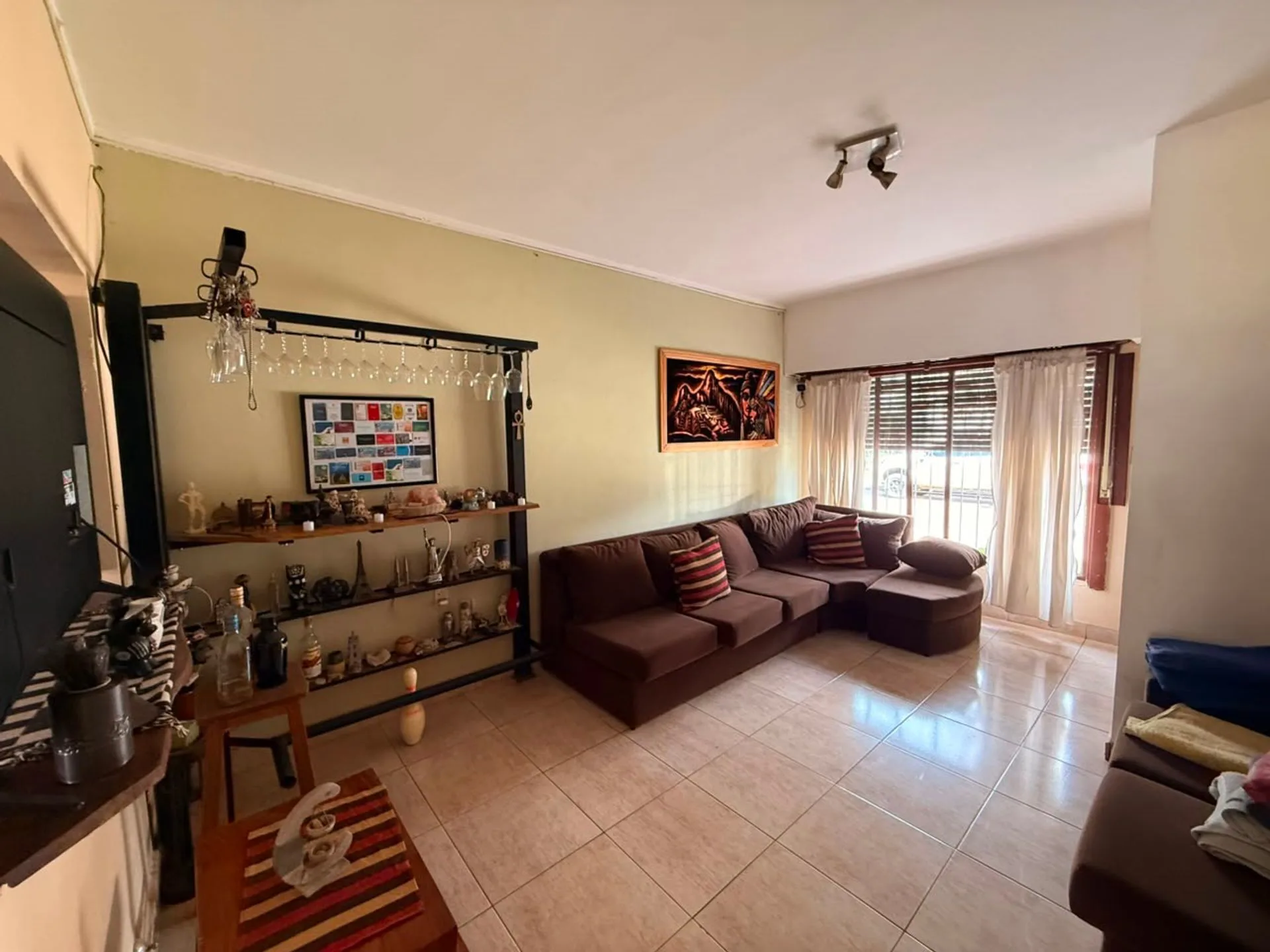 VENTA CASA 4 DORMIT 2 BAÑOS Y 2 COCHERAS GUADALUPE foto 3