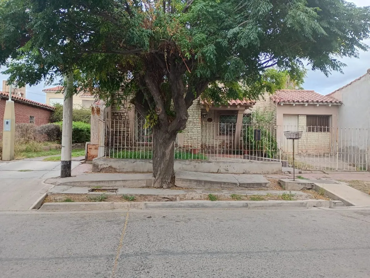 VENTA PROPIEDAD UNICA CON 2 CASAS EN DORREGO