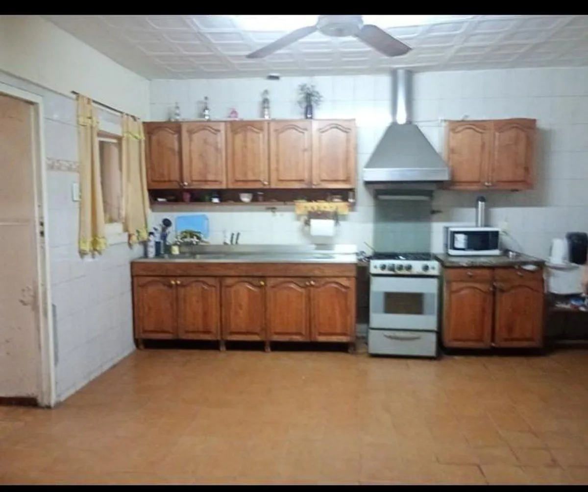 VENTA PROPIEDAD UNICA CON 2 CASAS EN DORREGO foto 2