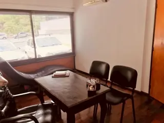 MUY LINDO CONSULTORIO/OFICINA SOBRE AV. POETA LUGONES foto 2
