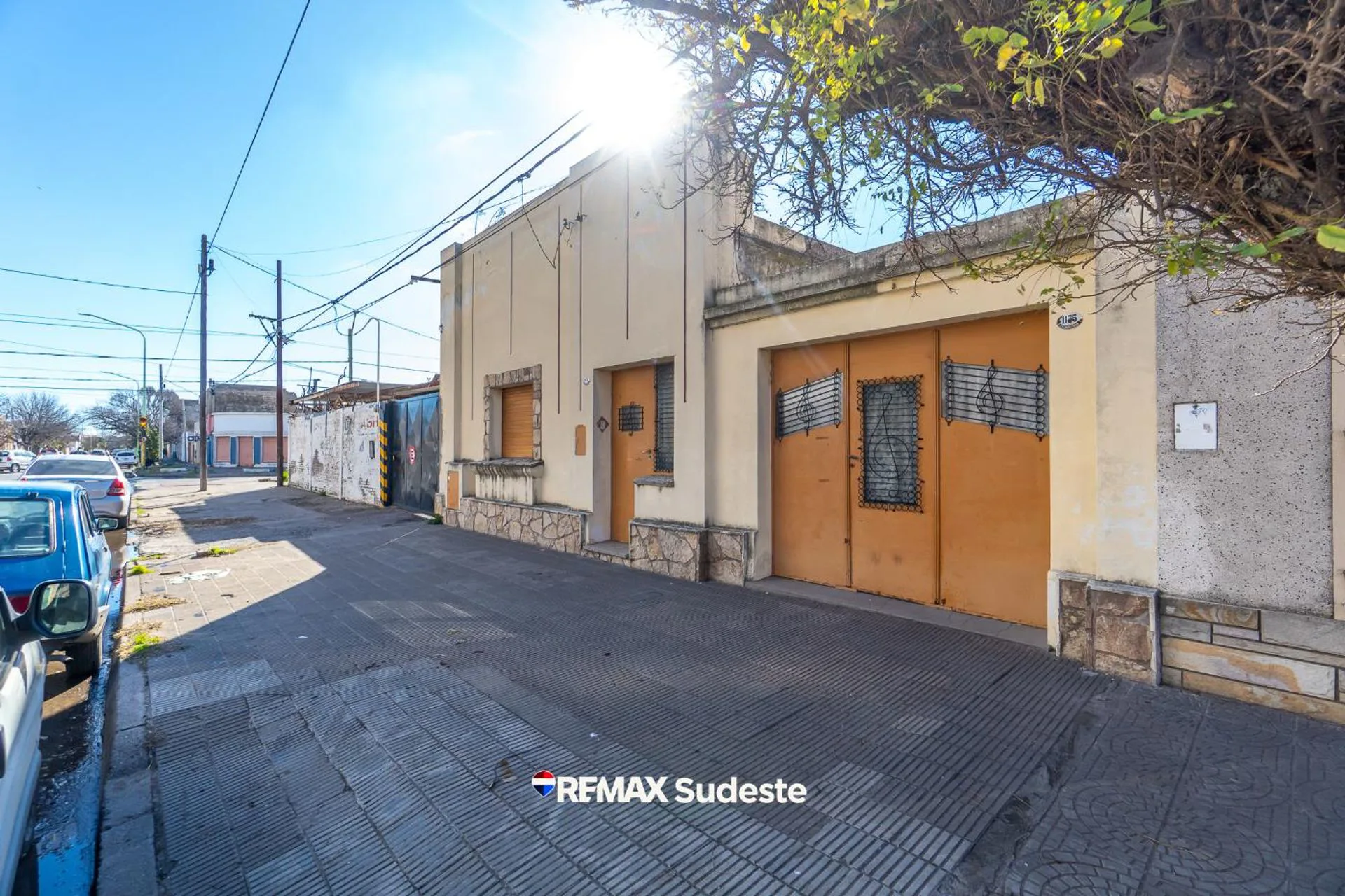 VENTA CASA DOS DORMITORIOS BARRIO UNIVERSITARIO foto 2