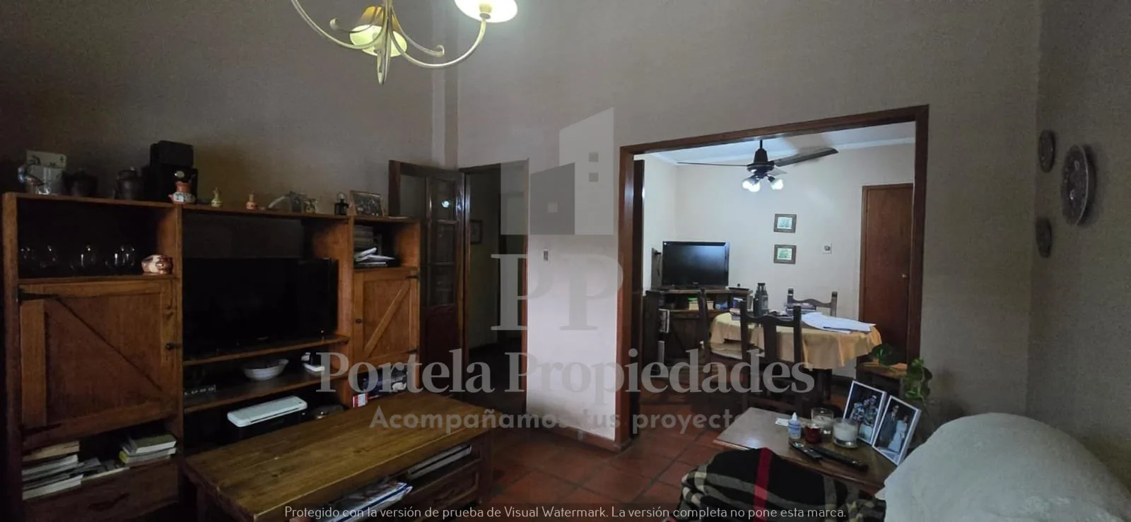 CASA 4 AMBIENTES CON PILETA Y FONDO CASTELAR SUR foto 3