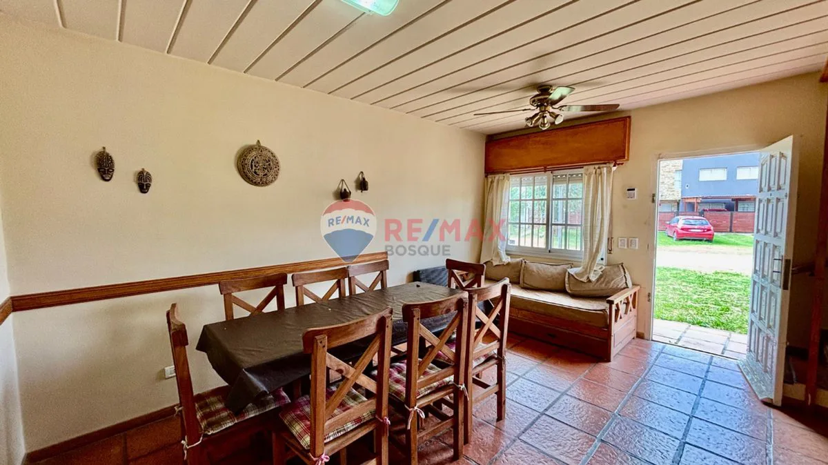 VENTA PH EN VILLA GESELL A DOS CUADRAS DEL MAR foto 2