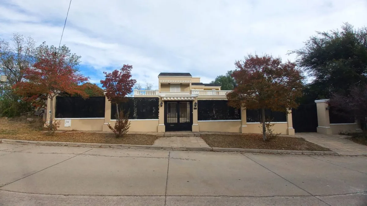 VENDE CASA - JUANA KOSLAY - SAN LUIS foto 2