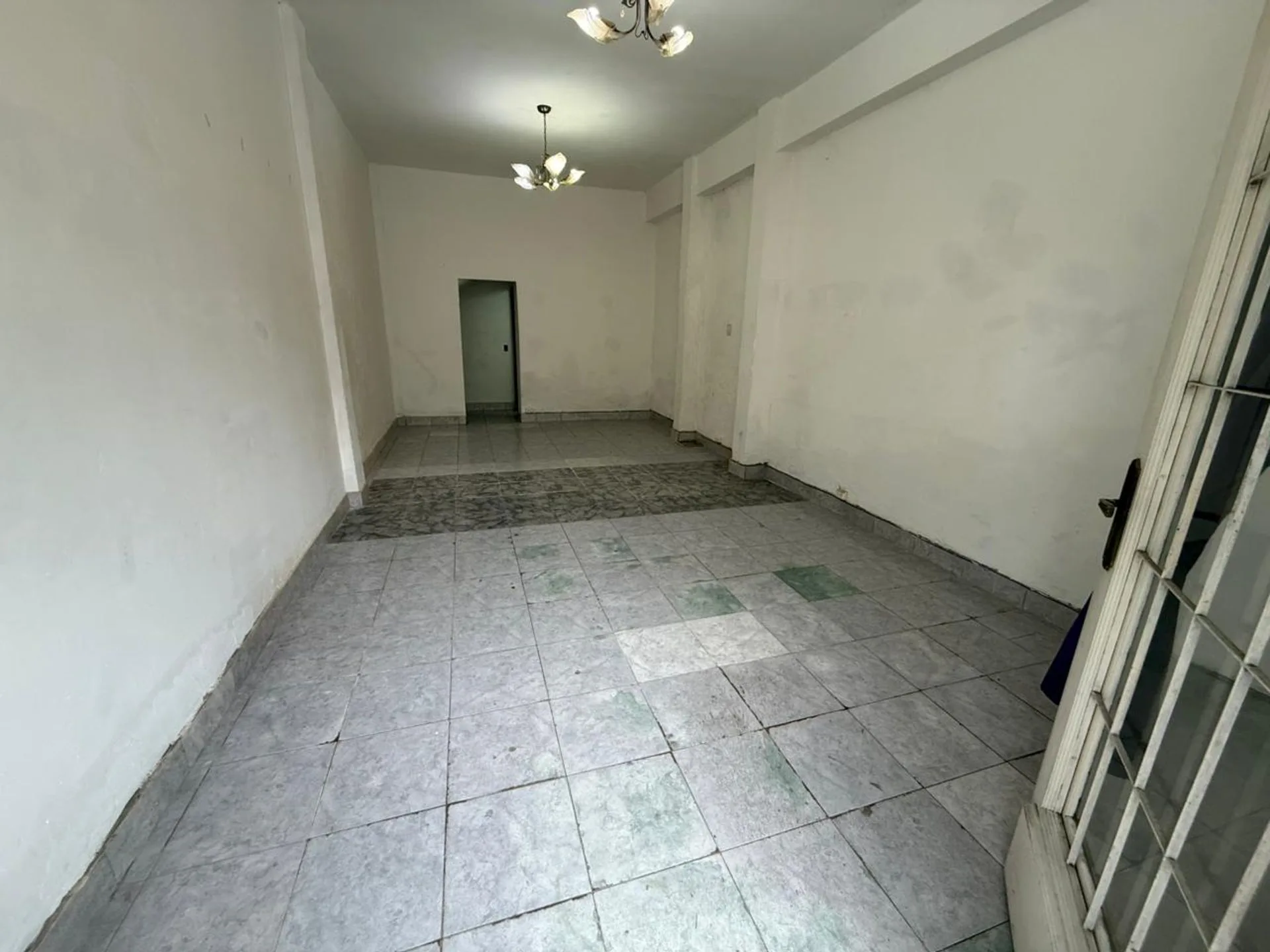 ALQUILER LOCAL COMERCIAL, MORON SUR foto 4