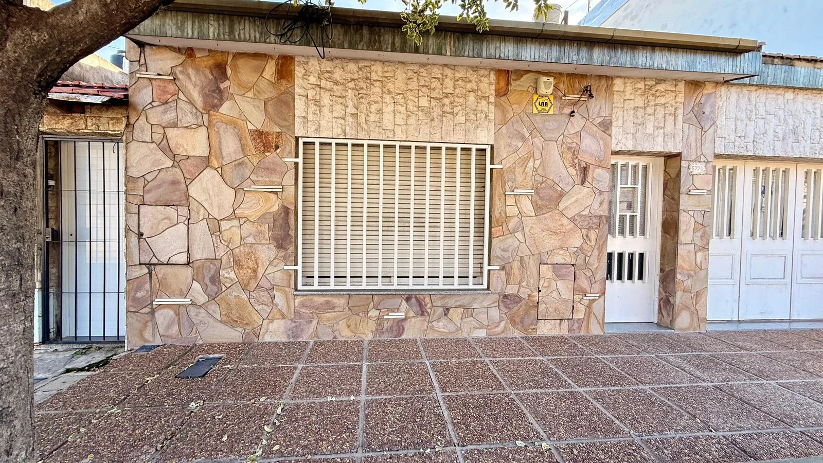 Entre Ríos 5700 - Local en alquiler - Rosario, Tiro Suizo foto 2