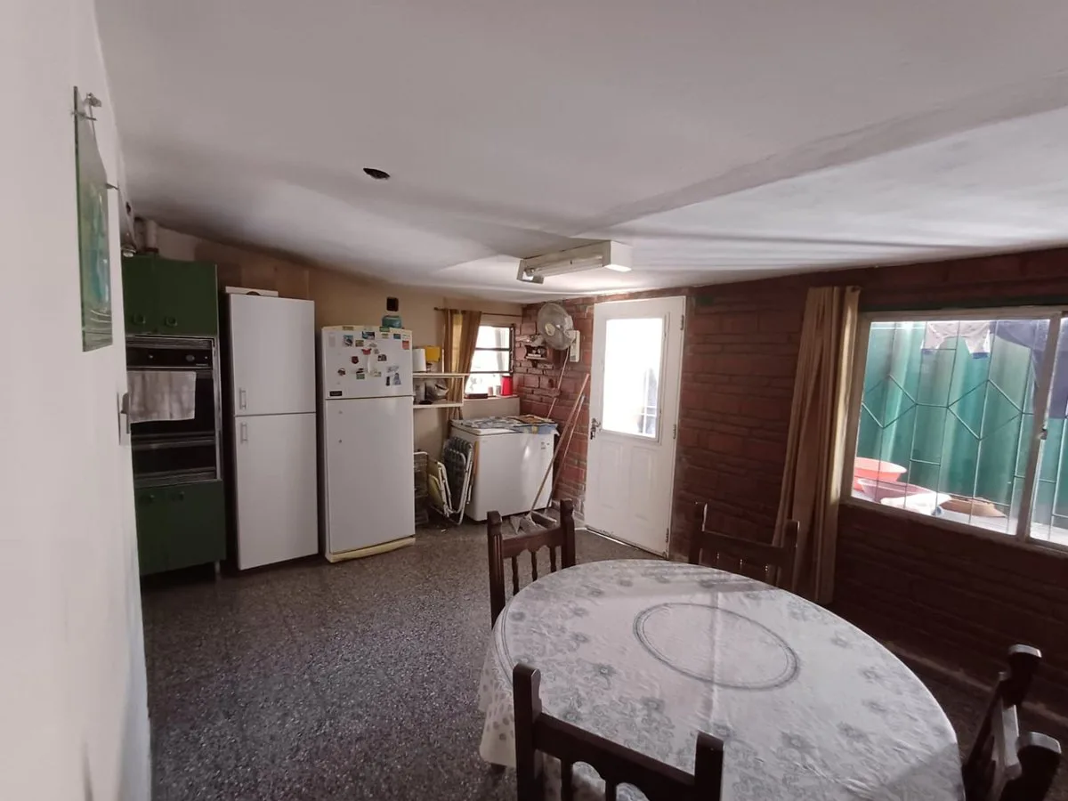 VENTA DE CASA 3 DORMITORIOS EN BARRIO CABILDO foto 3