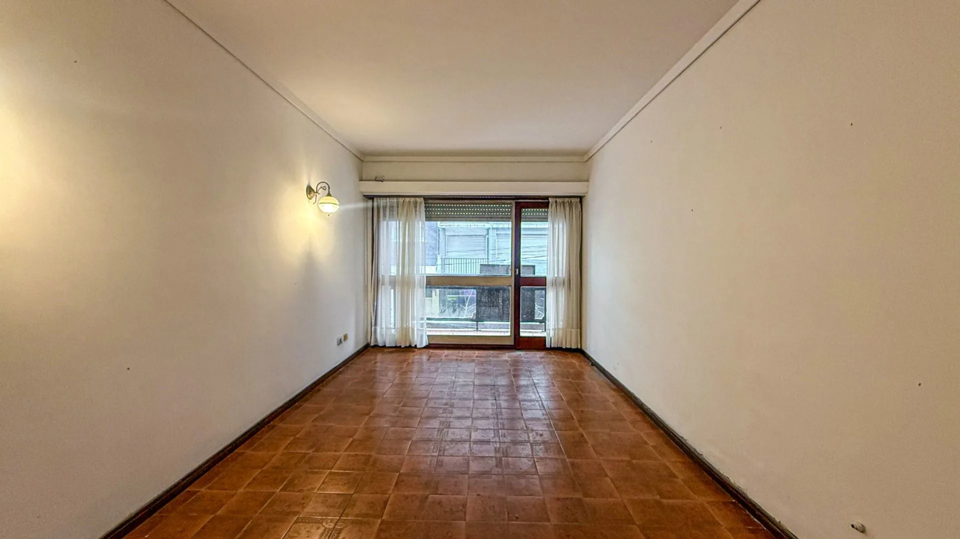 VENTA DEPTO 3 AMB GUEMES AL FRENTE BALCON foto 2