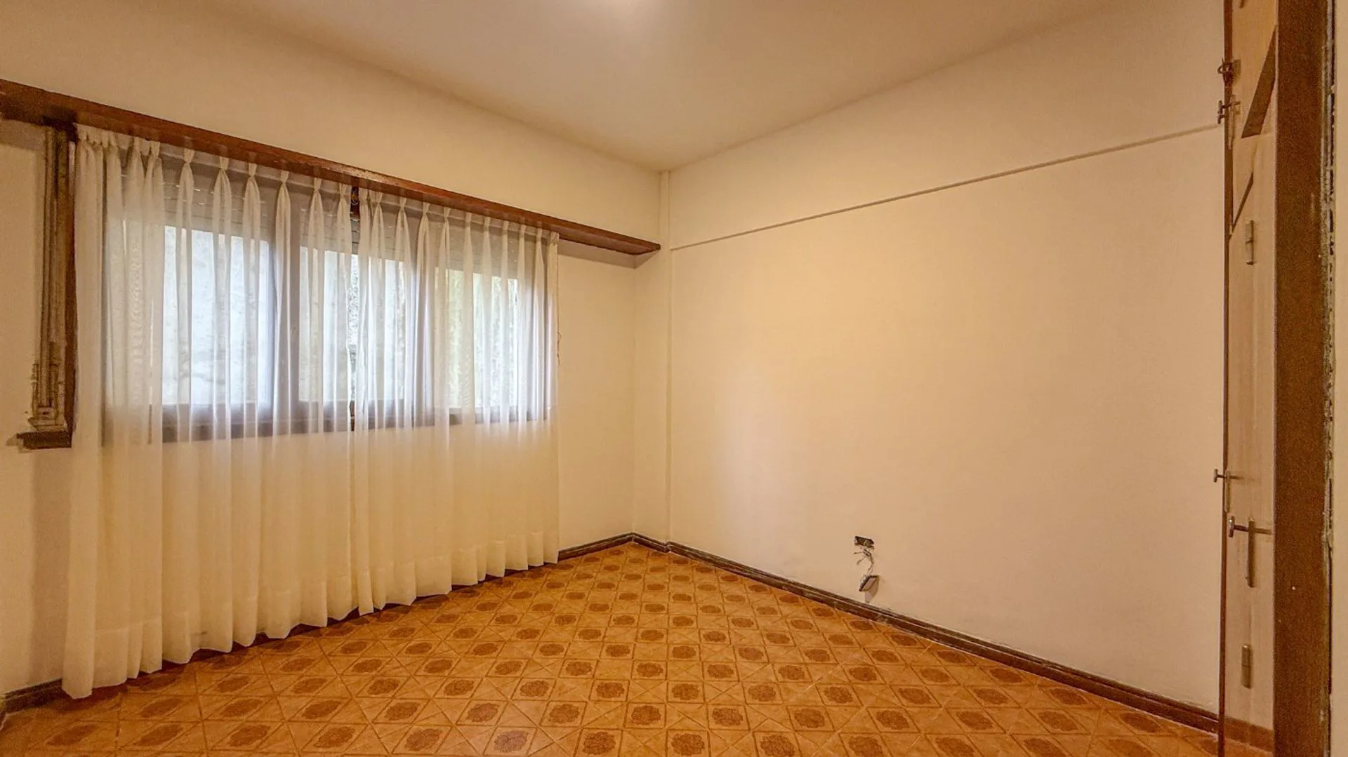 VENTA DEPTO 3 AMB GUEMES AL FRENTE BALCON foto 4