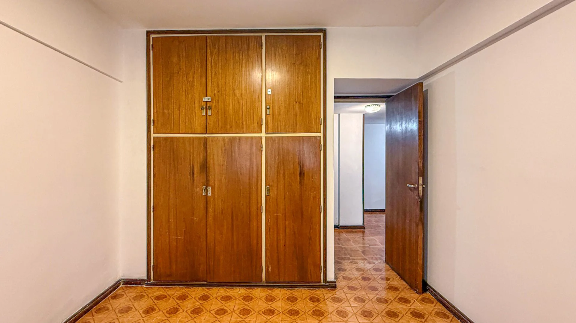 VENTA DEPTO 3 AMB GUEMES AL FRENTE BALCON foto 5