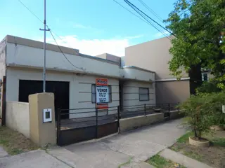 Casa sobre calle Estrada. VILLA ELISA. foto 2