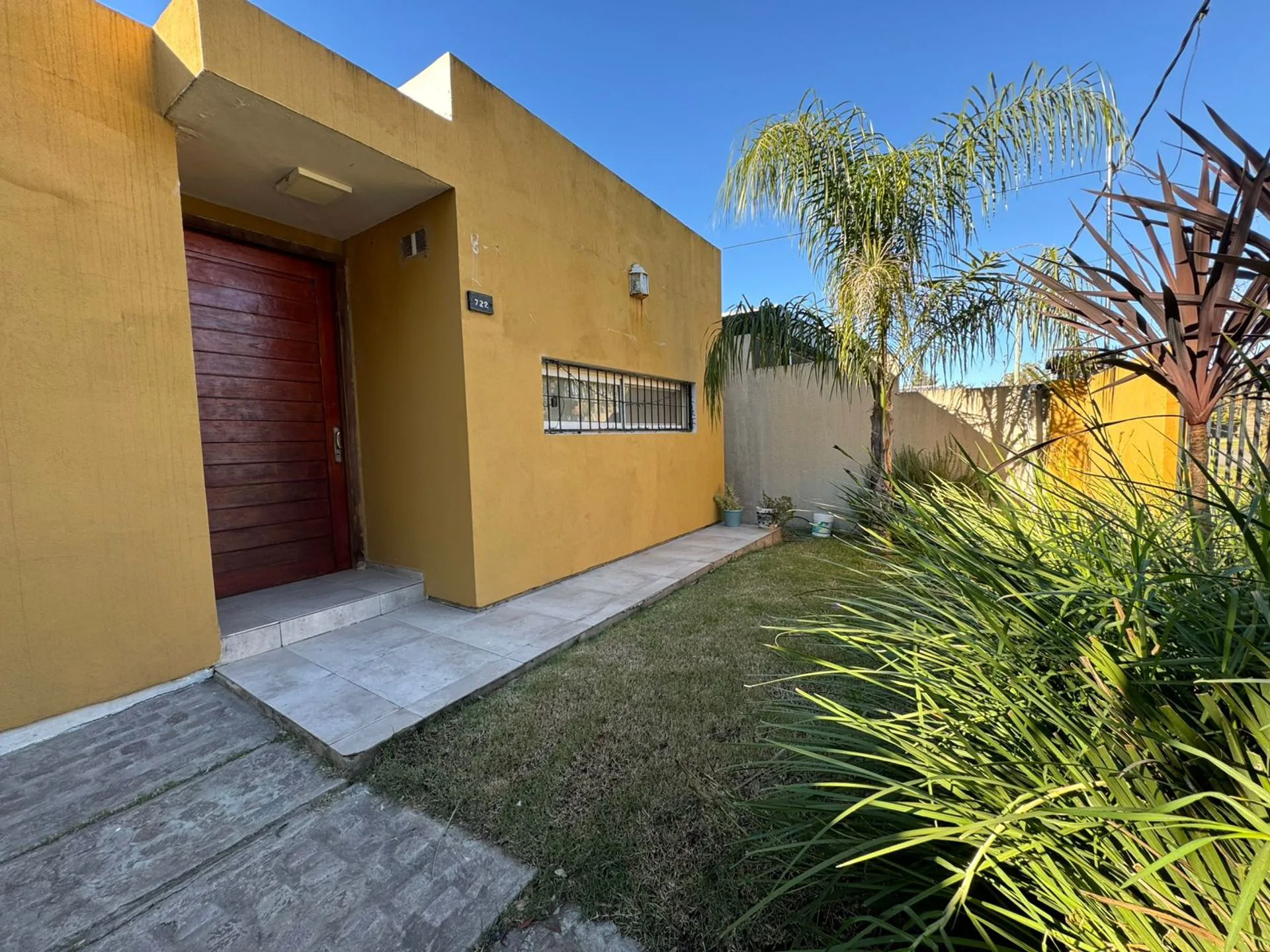 VENTA CASA DE 1/2 DORMITORIOS EN ACEQUIAS ROLDAN foto 3