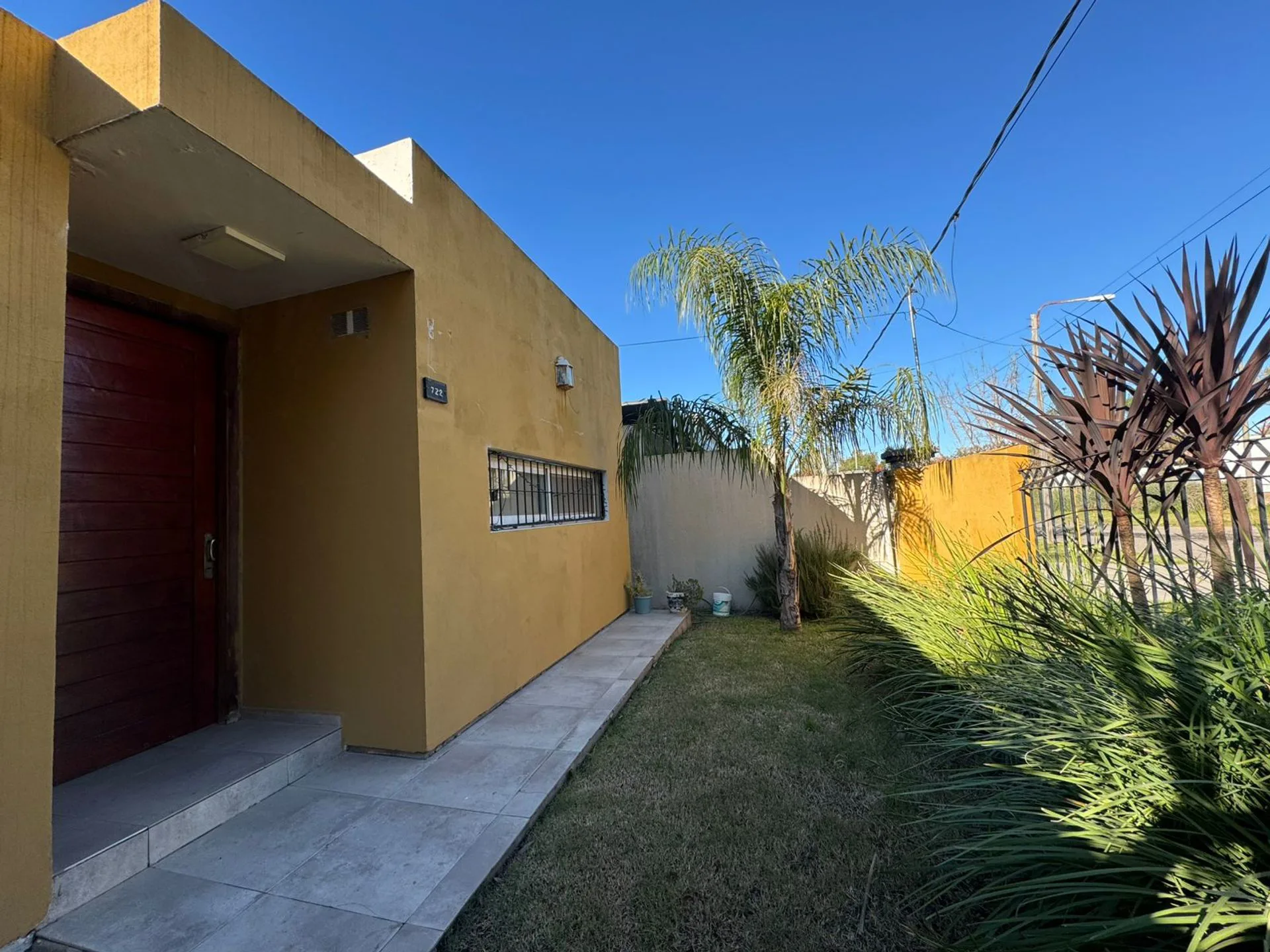 VENTA CASA DE 1/2 DORMITORIOS EN ACEQUIAS ROLDAN foto 4