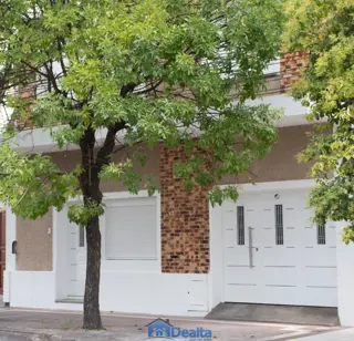 Casa de 2 dormitorios en Villa María, barrio centro foto 1