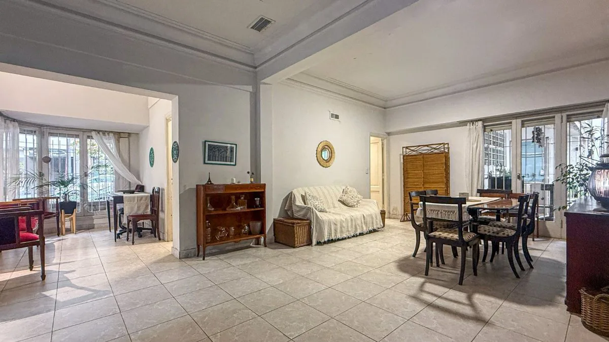 VENTA OPORTUNIDAD CASA 7 AMBIENTES PLAZA MITRE foto 2